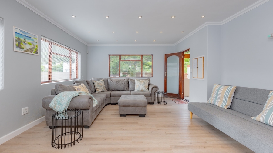 3 Bedroom Property for Sale in Agulhas Western Cape